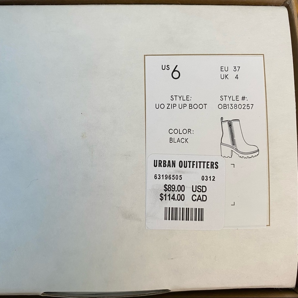 Urban Outfitters Zip Up Black Heeled Boots - Picture 4 of 6